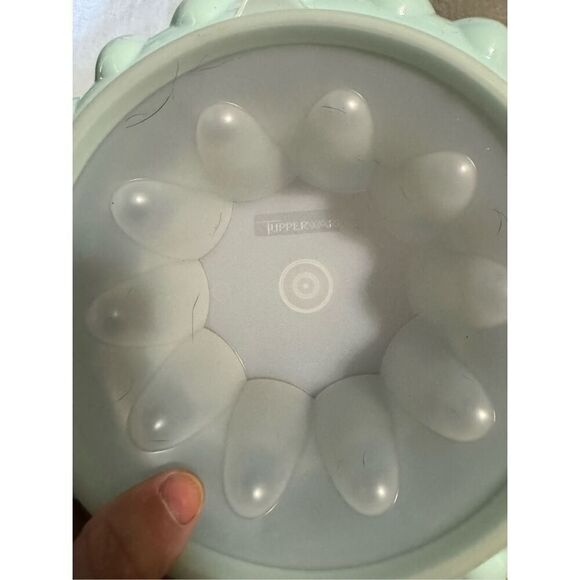 Vintage Tupperware jello mold mint green - Picture 4 of 6